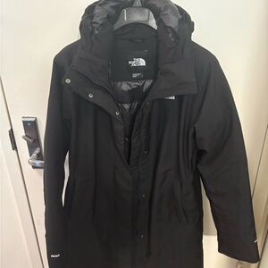 The North Face Black Parka Size Large